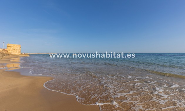 Apartamento - Segunda mano - Torrevieja - CI-72336