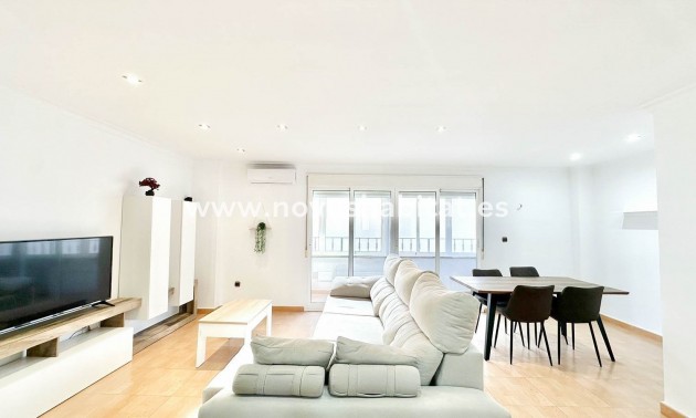 Appartement - Herverkoop - Torrevieja - Centro