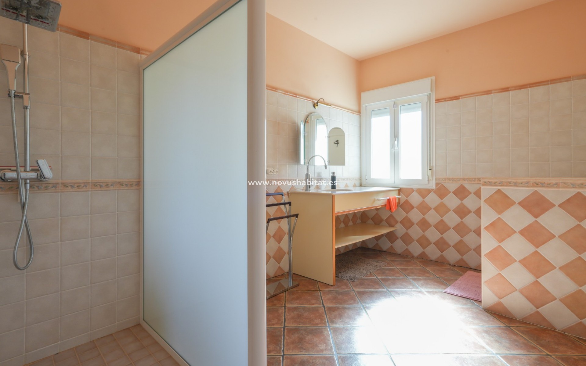 Herverkoop - Chalets Independientes - Alicante - Jacarilla