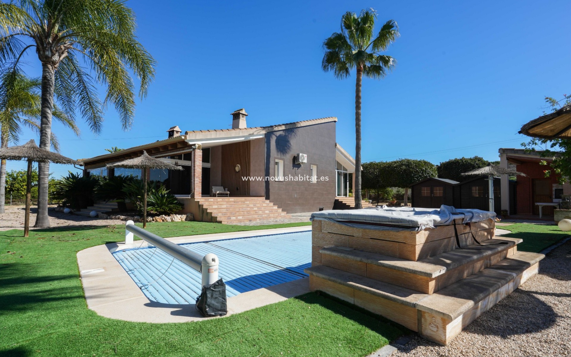 Herverkoop - Chalets Independientes - Alicante - Jacarilla