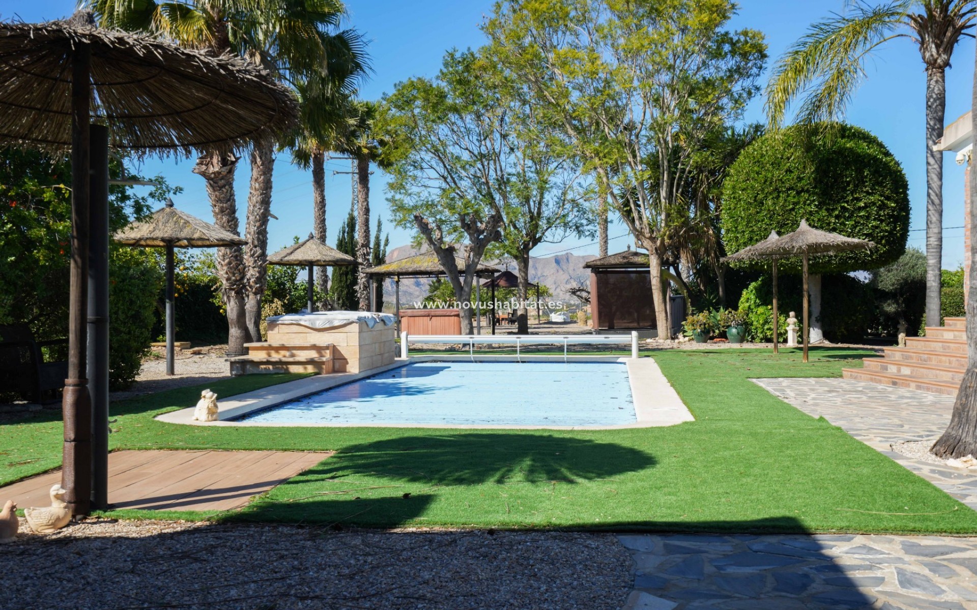 Herverkoop - Chalets Independientes - Alicante - Jacarilla