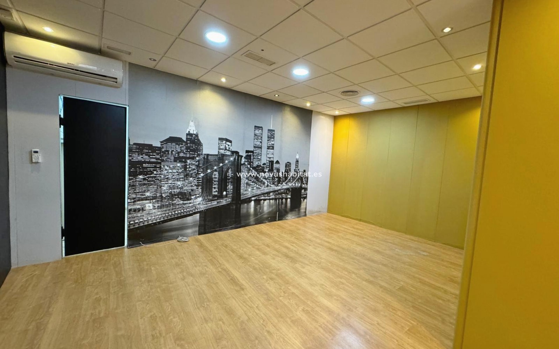 Herverkoop - Commercial premises / Commercial unit / Retail space - Guardamar del Segura - Guardamar del Seguras*