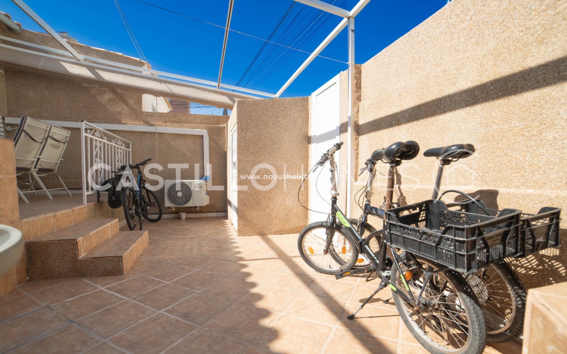 Herverkoop - Schakelwoning - Torrevieja - Aguas Nuevas