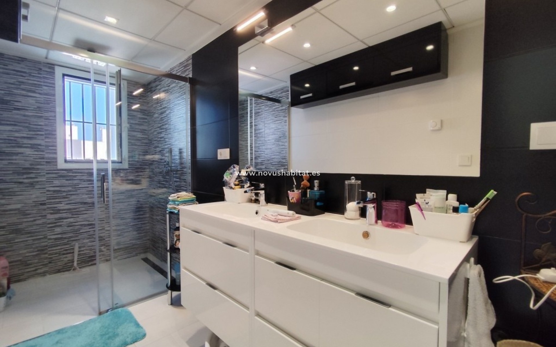 Herverkoop - Schakelwoning - Torrevieja