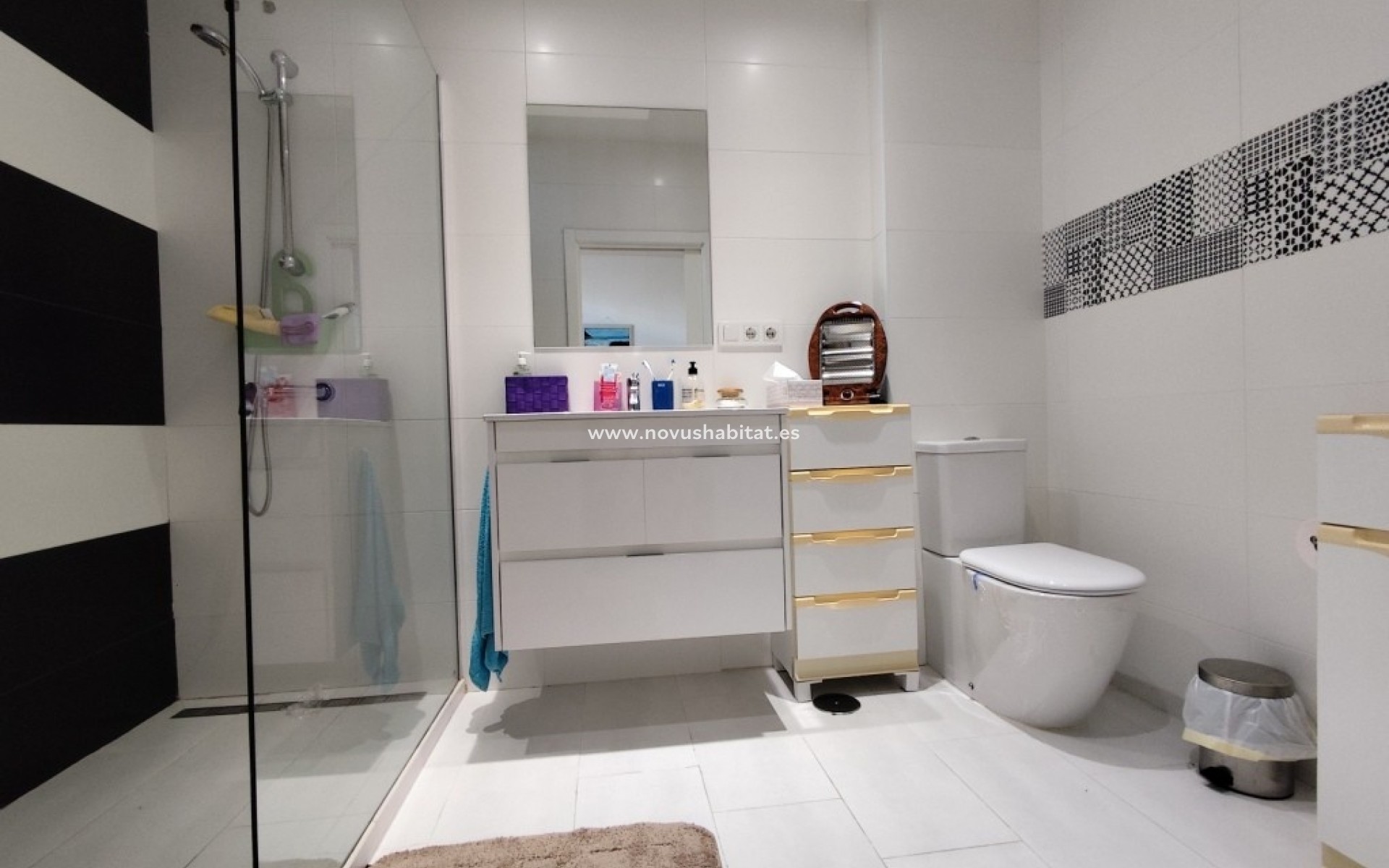 Herverkoop - Schakelwoning - Torrevieja
