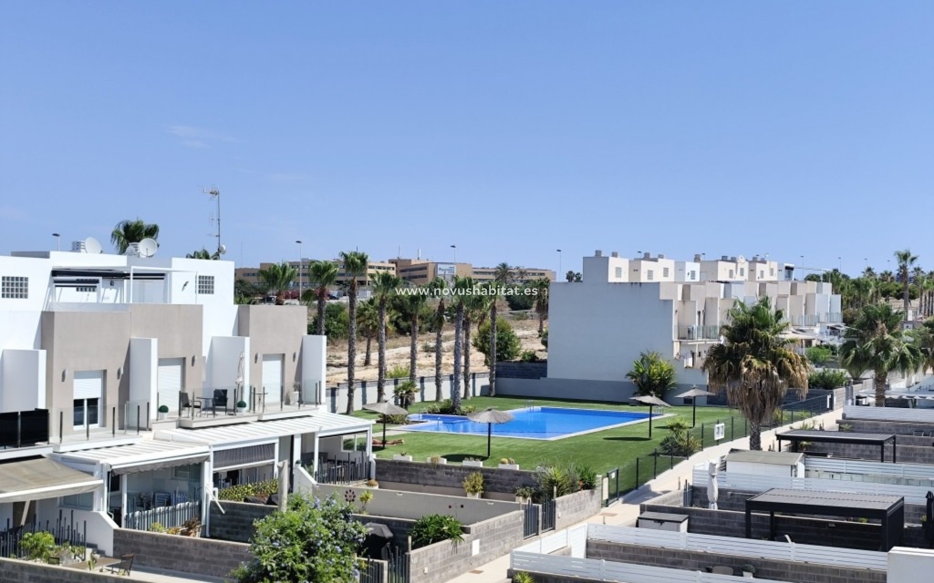 Herverkoop - Schakelwoning - Torrevieja