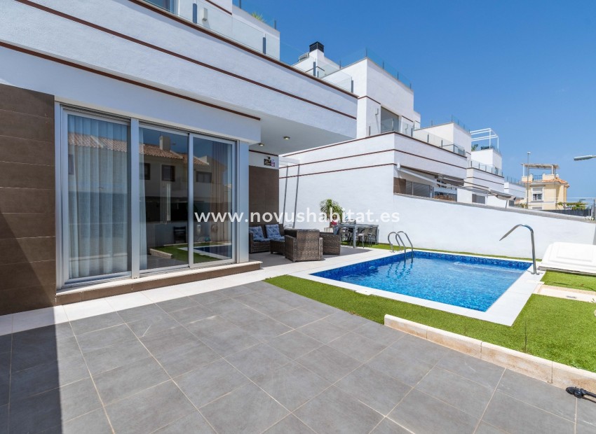 Herverkoop - Villa / House - Ciudad Quesada