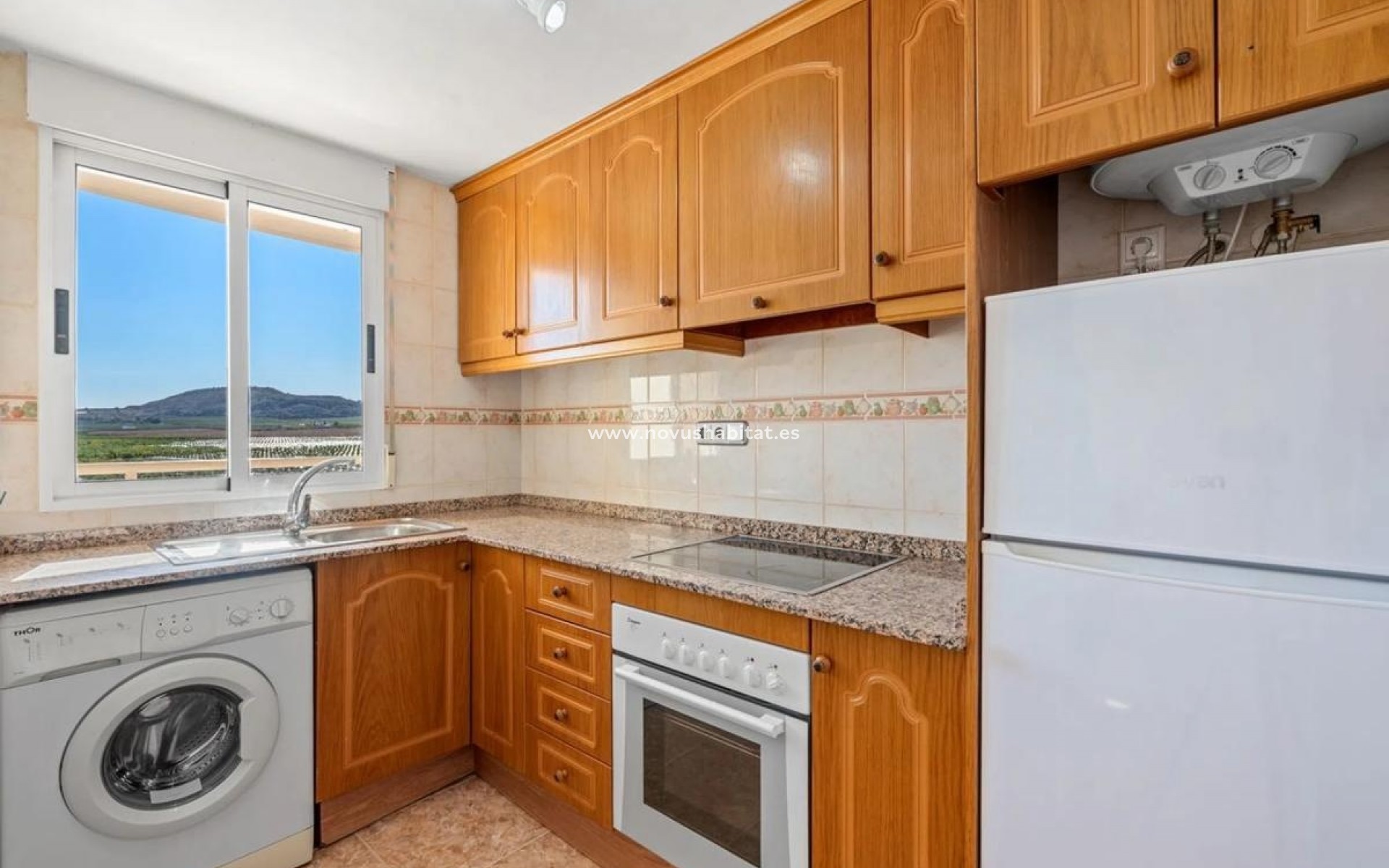 Neue Gebäude - Apartament - Algorfa