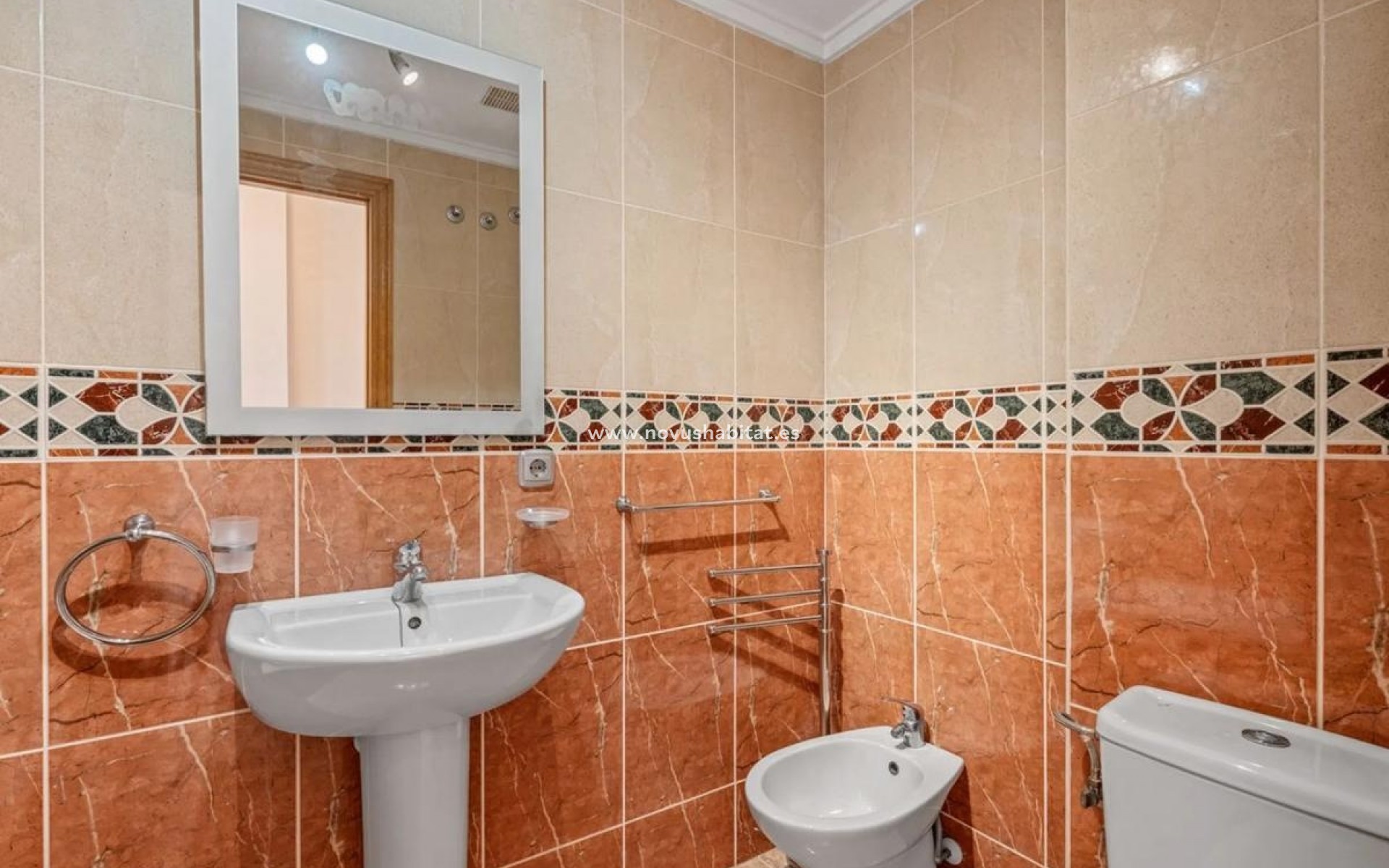 Neue Gebäude - Apartament - Algorfa