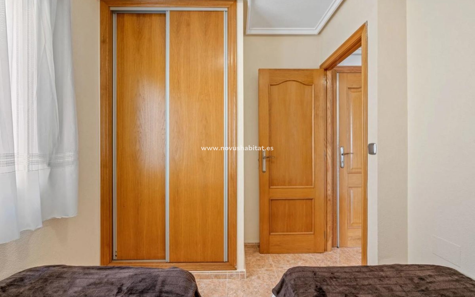 Neue Gebäude - Apartament - Algorfa