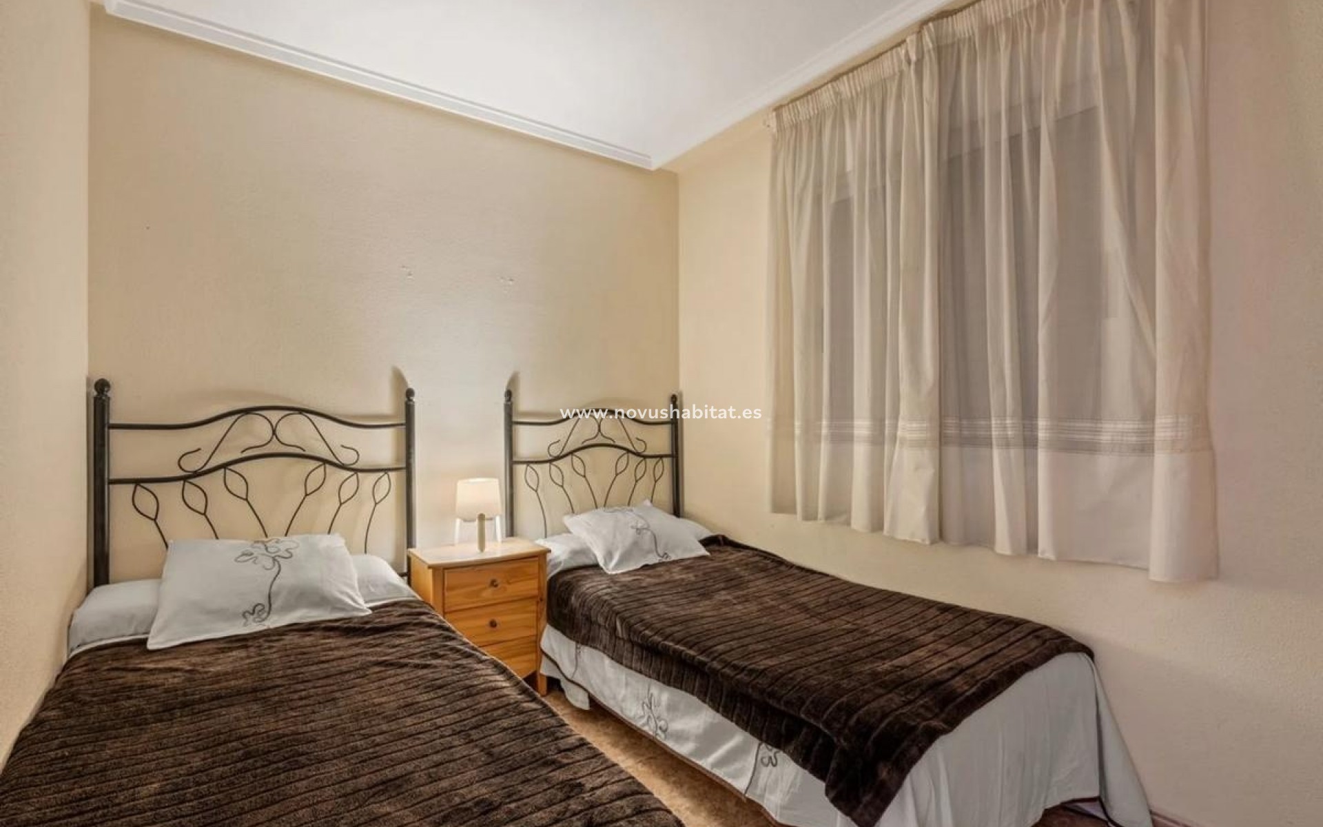 Neue Gebäude - Apartament - Algorfa