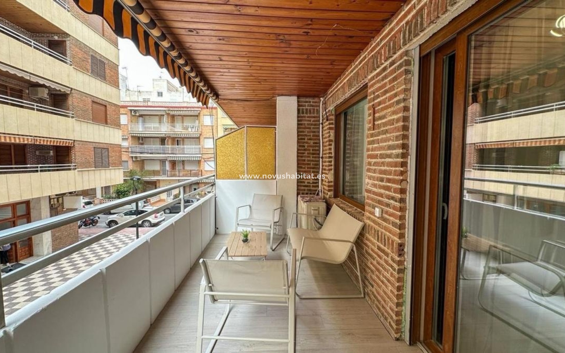 Neue Gebäude - Apartament - Almoradí