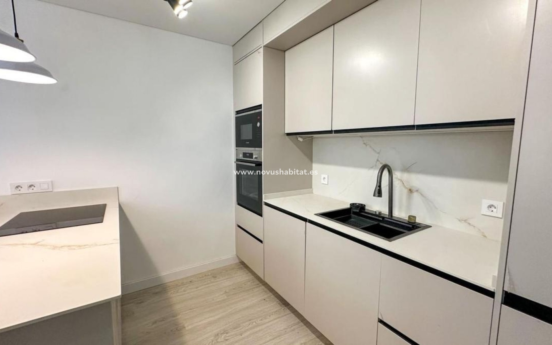 Neue Gebäude - Apartament - Almoradí