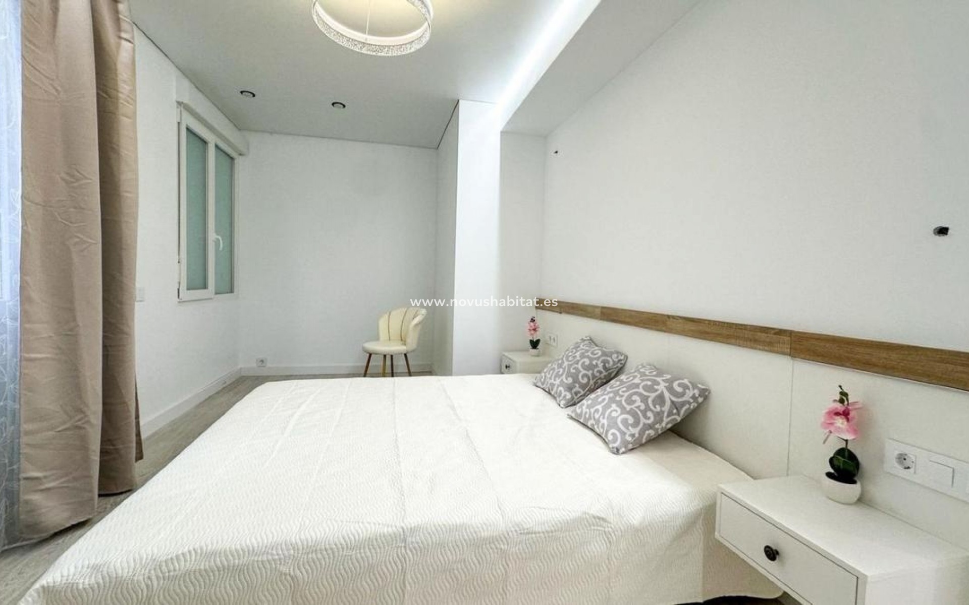 Neue Gebäude - Apartament - Almoradí