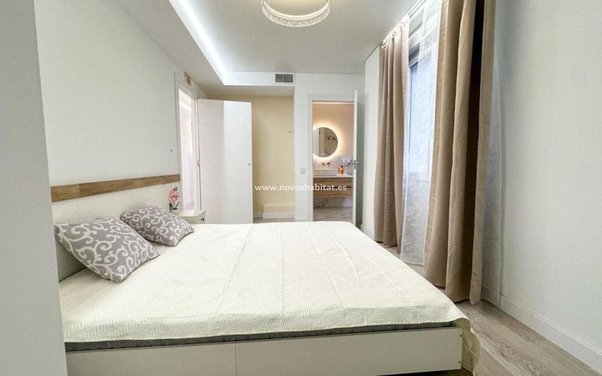Neue Gebäude - Apartament - Almoradí