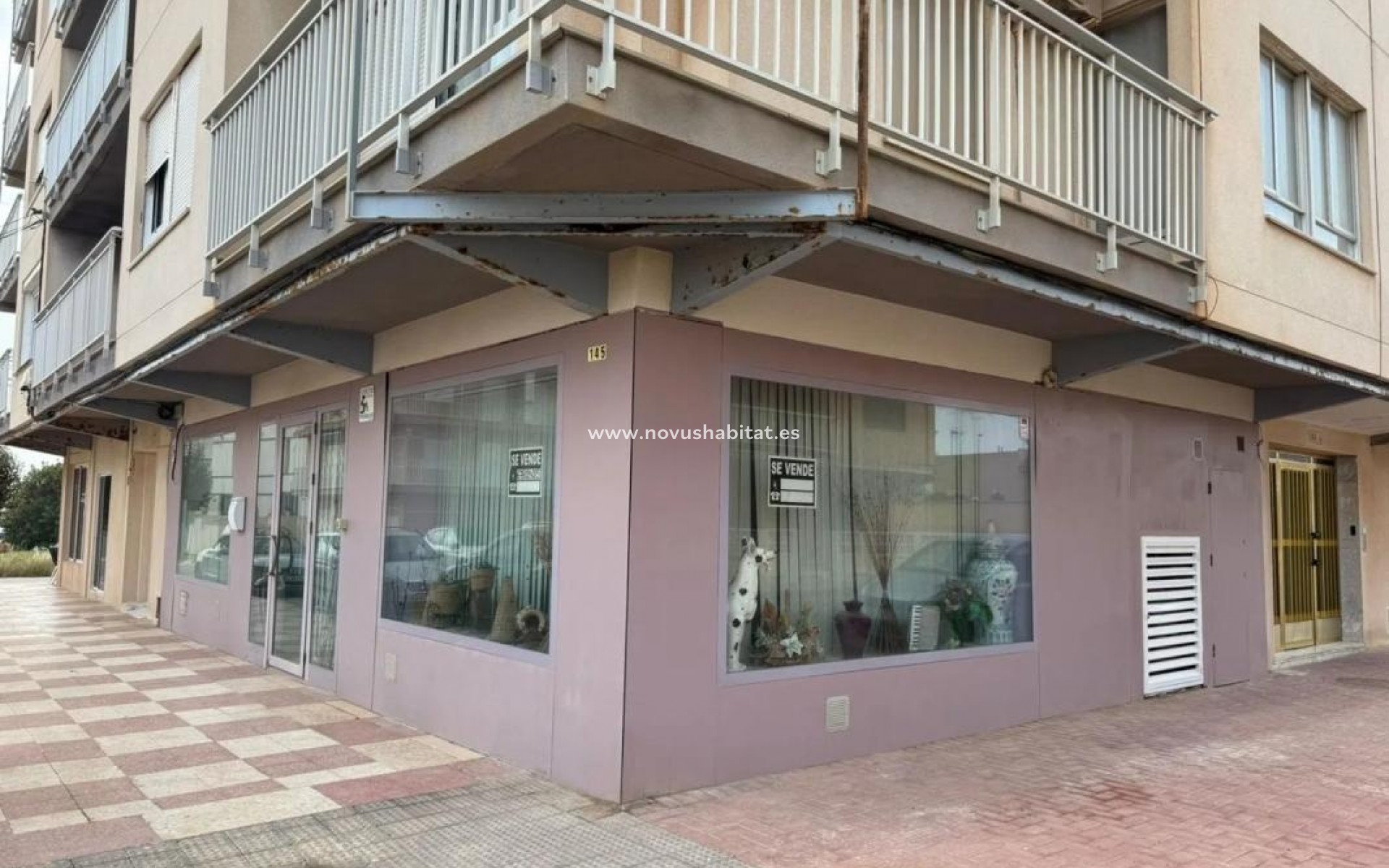 Neue Gebäude - Commercial premises - Torrevieja