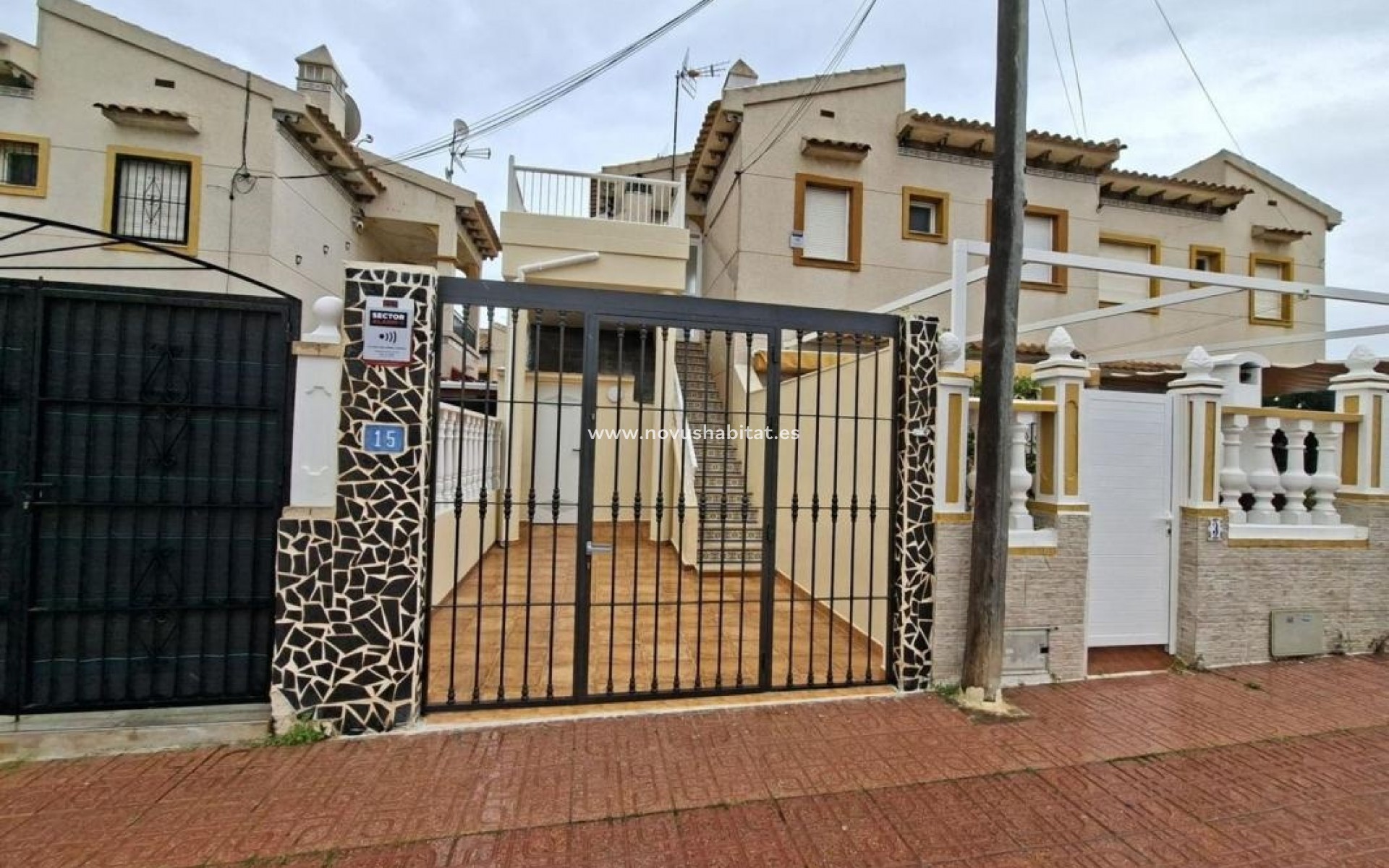 Neue Gebäude - Detached chalet - Orihuela