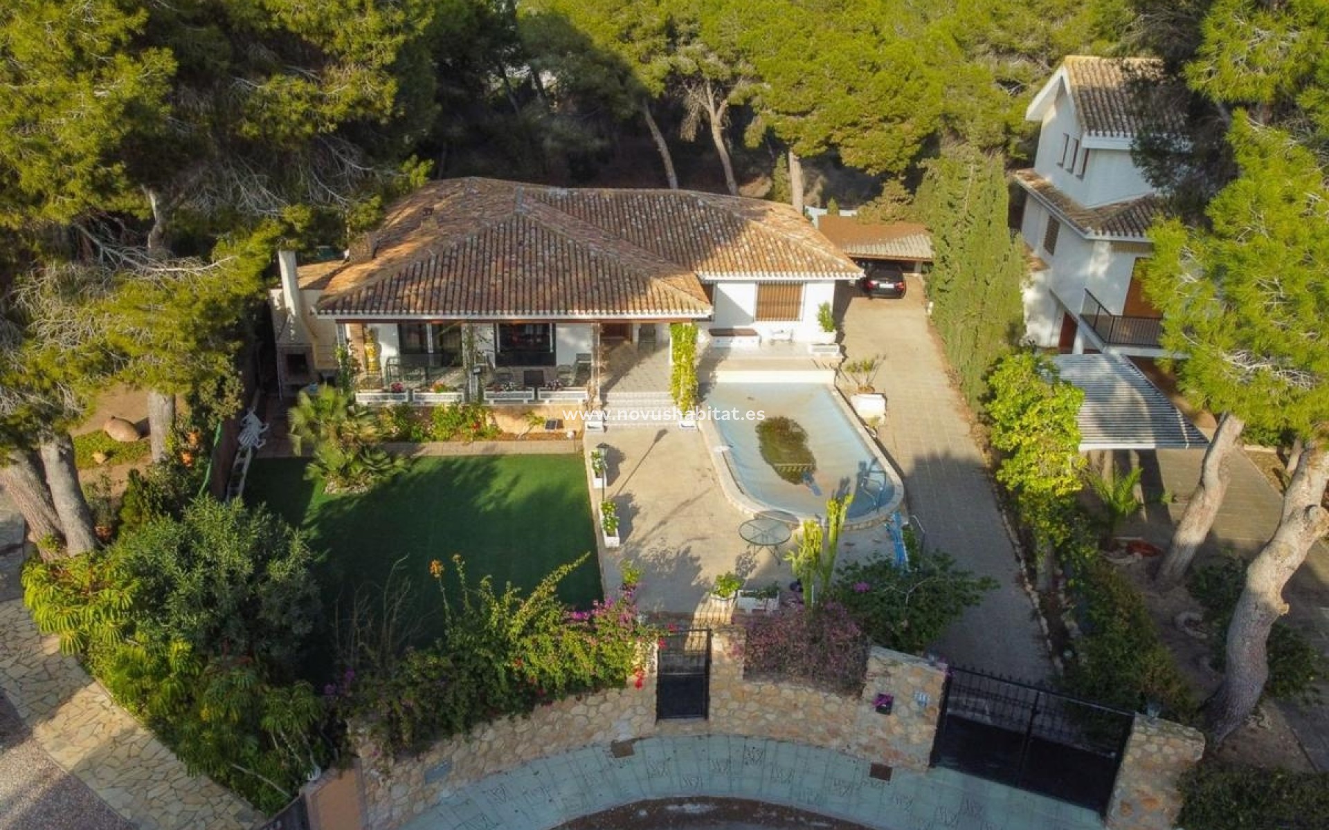 Neue Gebäude - Detached chalet - Orihuela