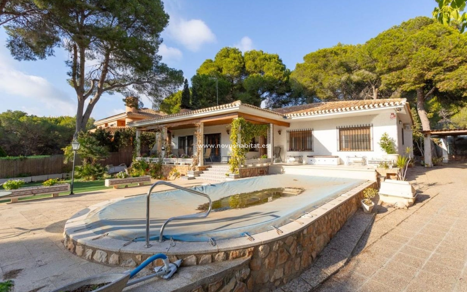 Neue Gebäude - Detached chalet - Orihuela