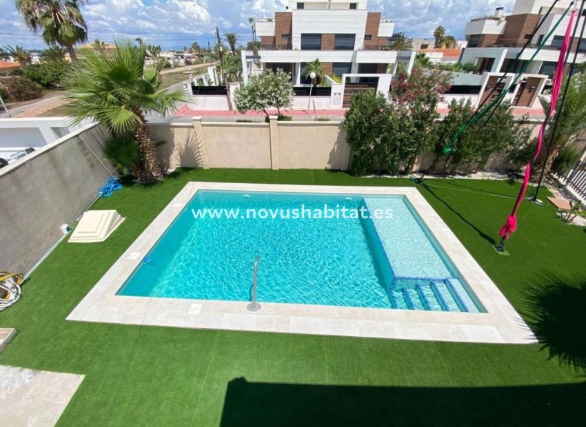 Neue Gebäude - Detached chalet - Torrevieja