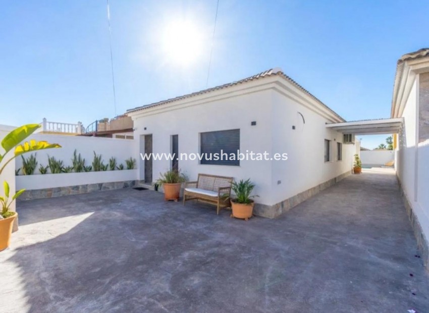 Neue Gebäude - Houses - Torrevieja