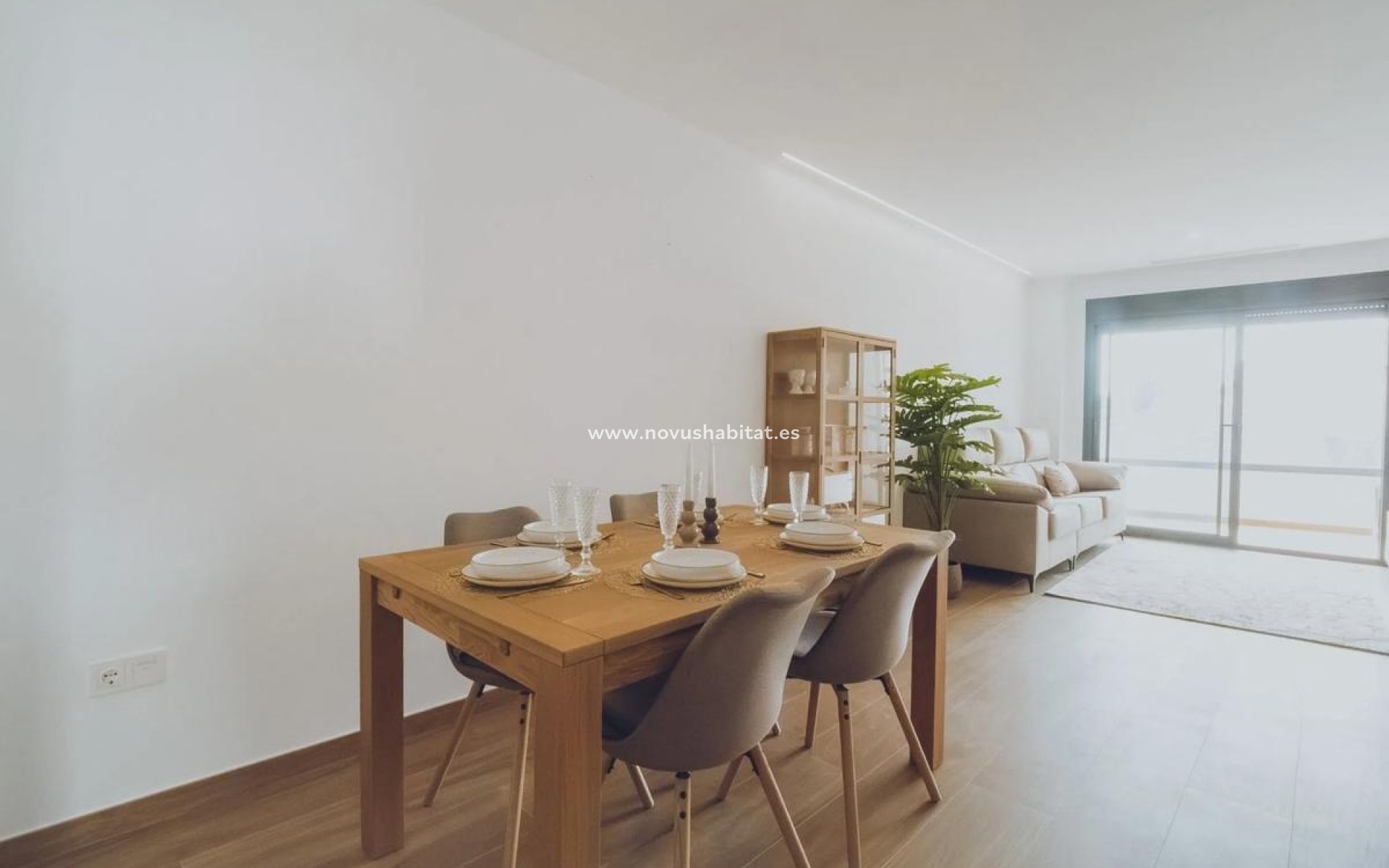 Neue Gebäude - Penthouses - Redován