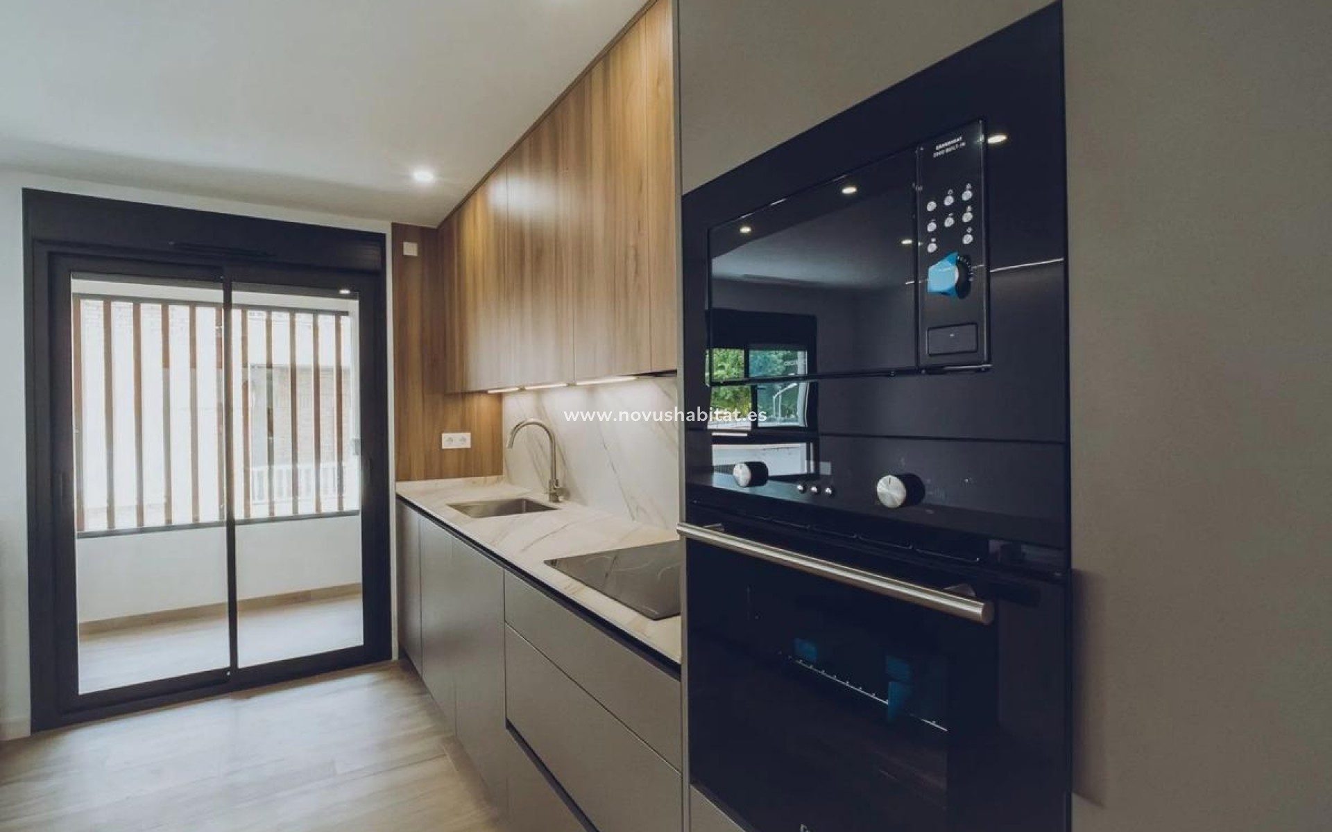 Neue Gebäude - Penthouses - Redován