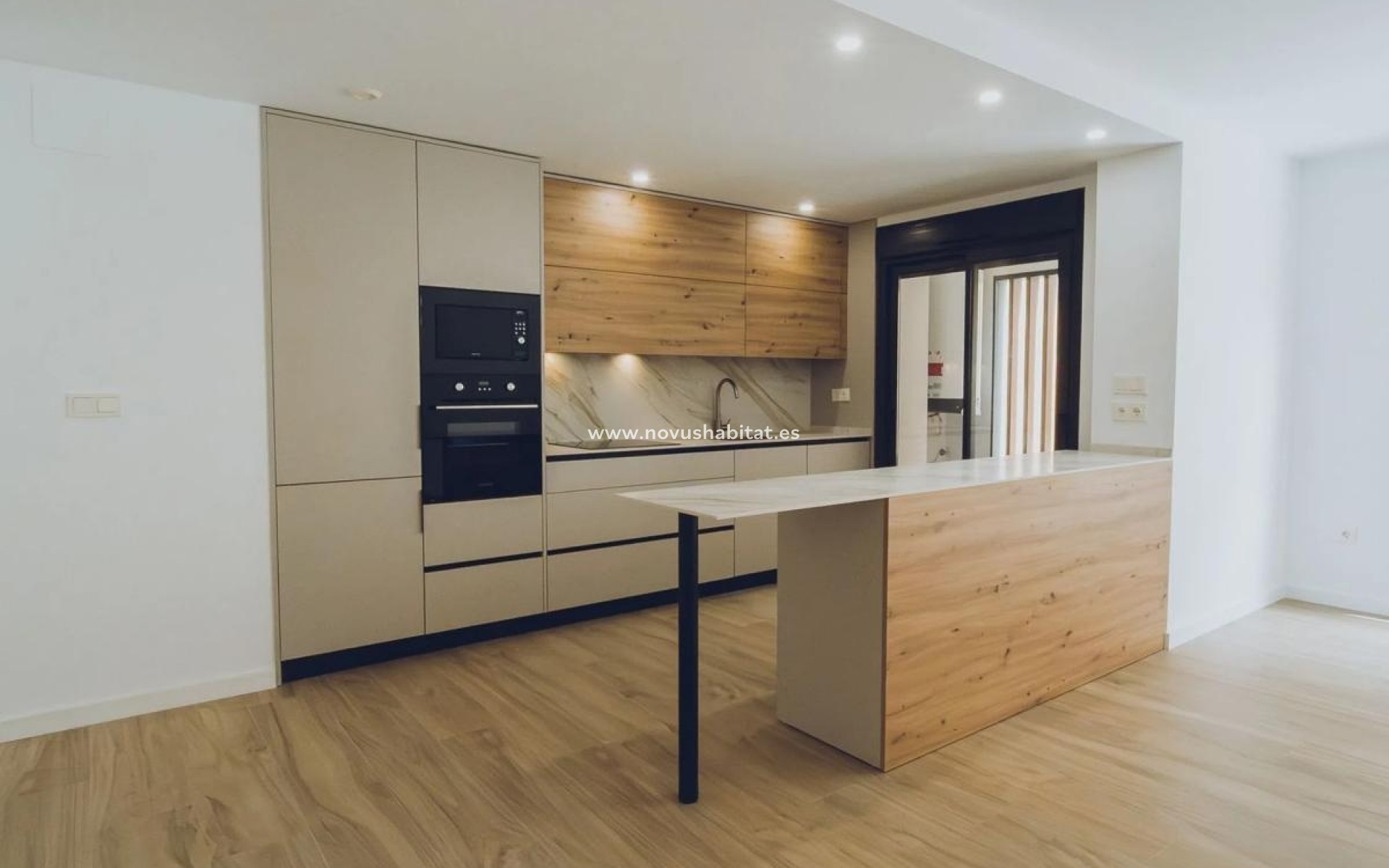 Neue Gebäude - Penthouses - Redován