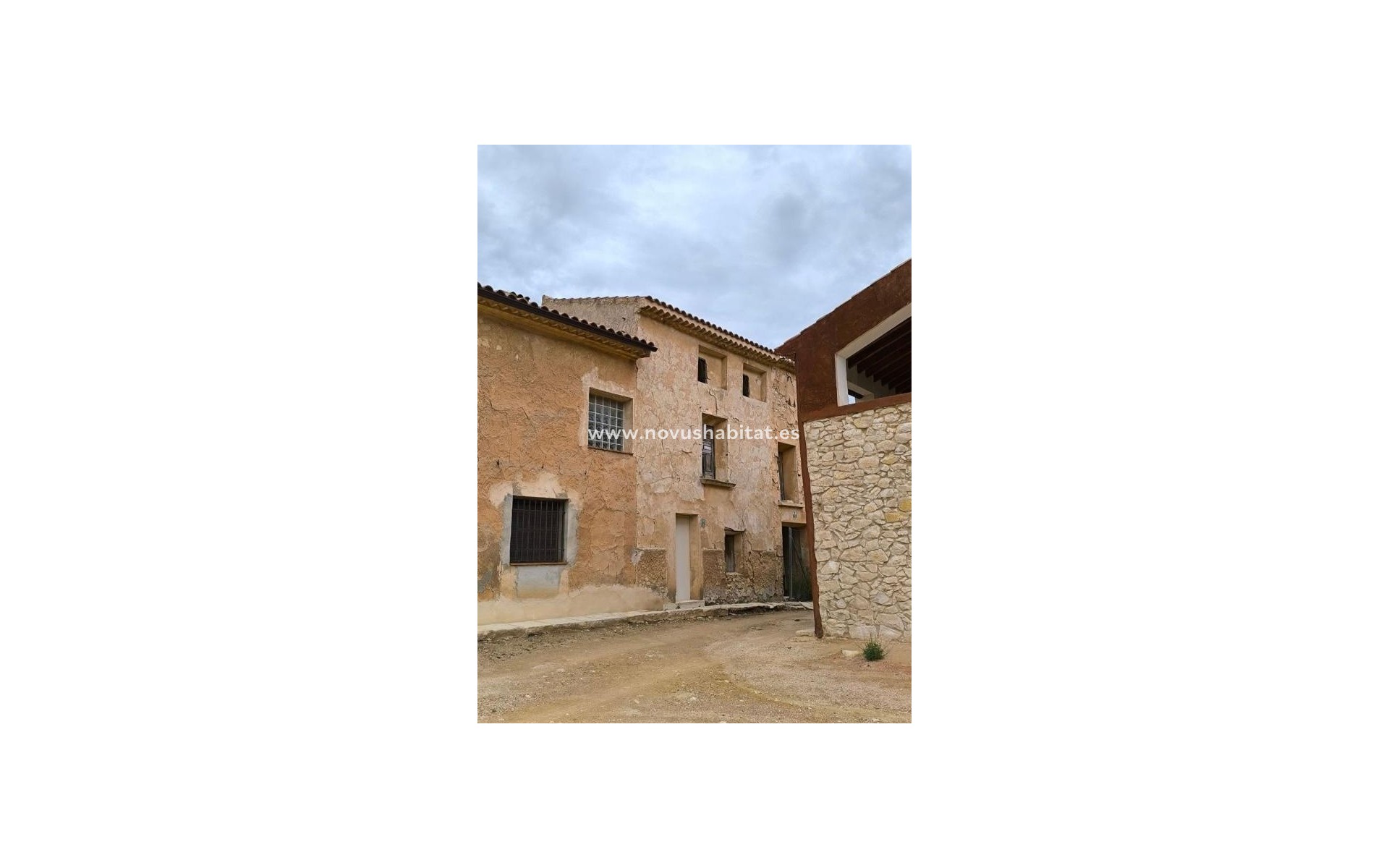 Neue Gebäude - Rustic estate - 