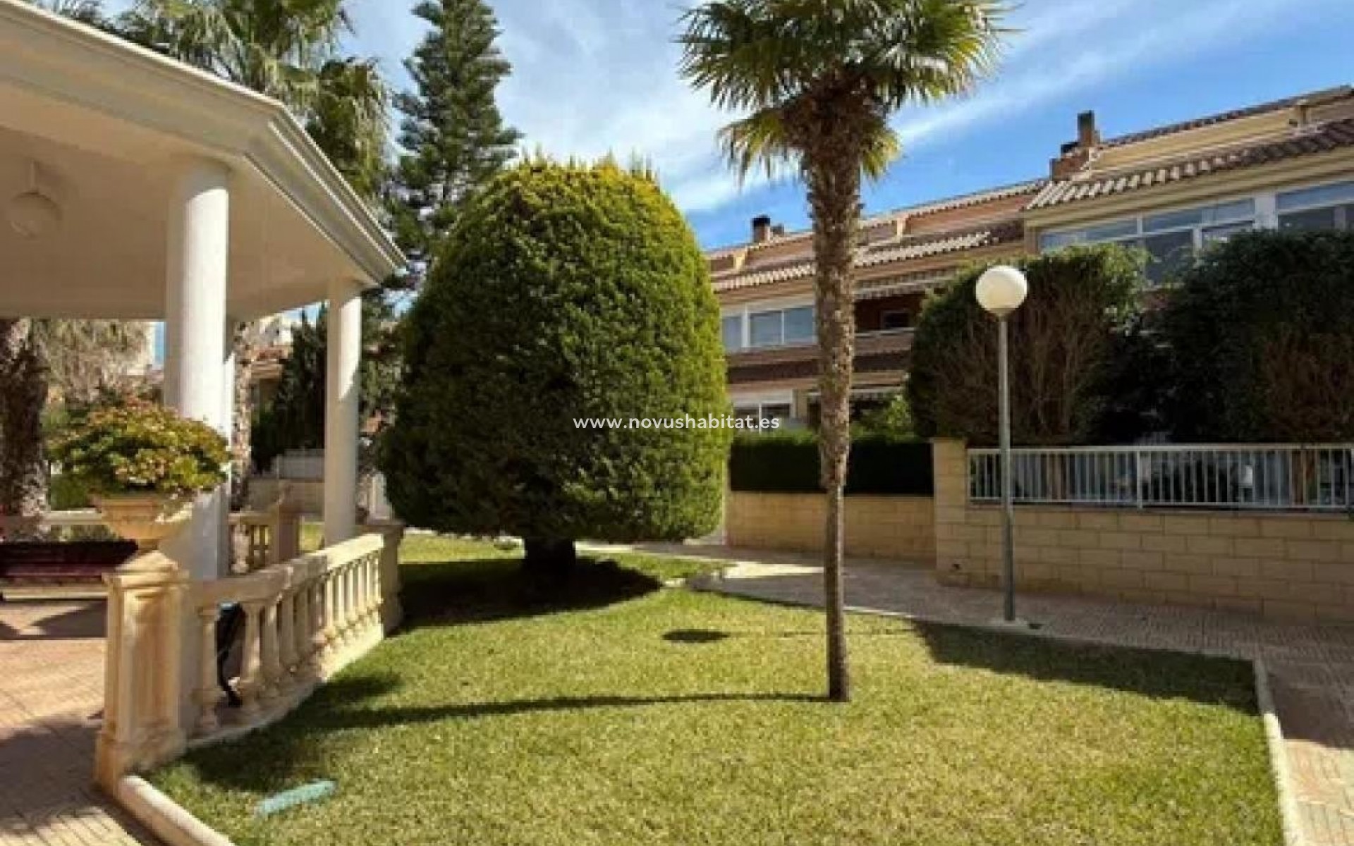 Neue Gebäude - Terraced houses - Alicante