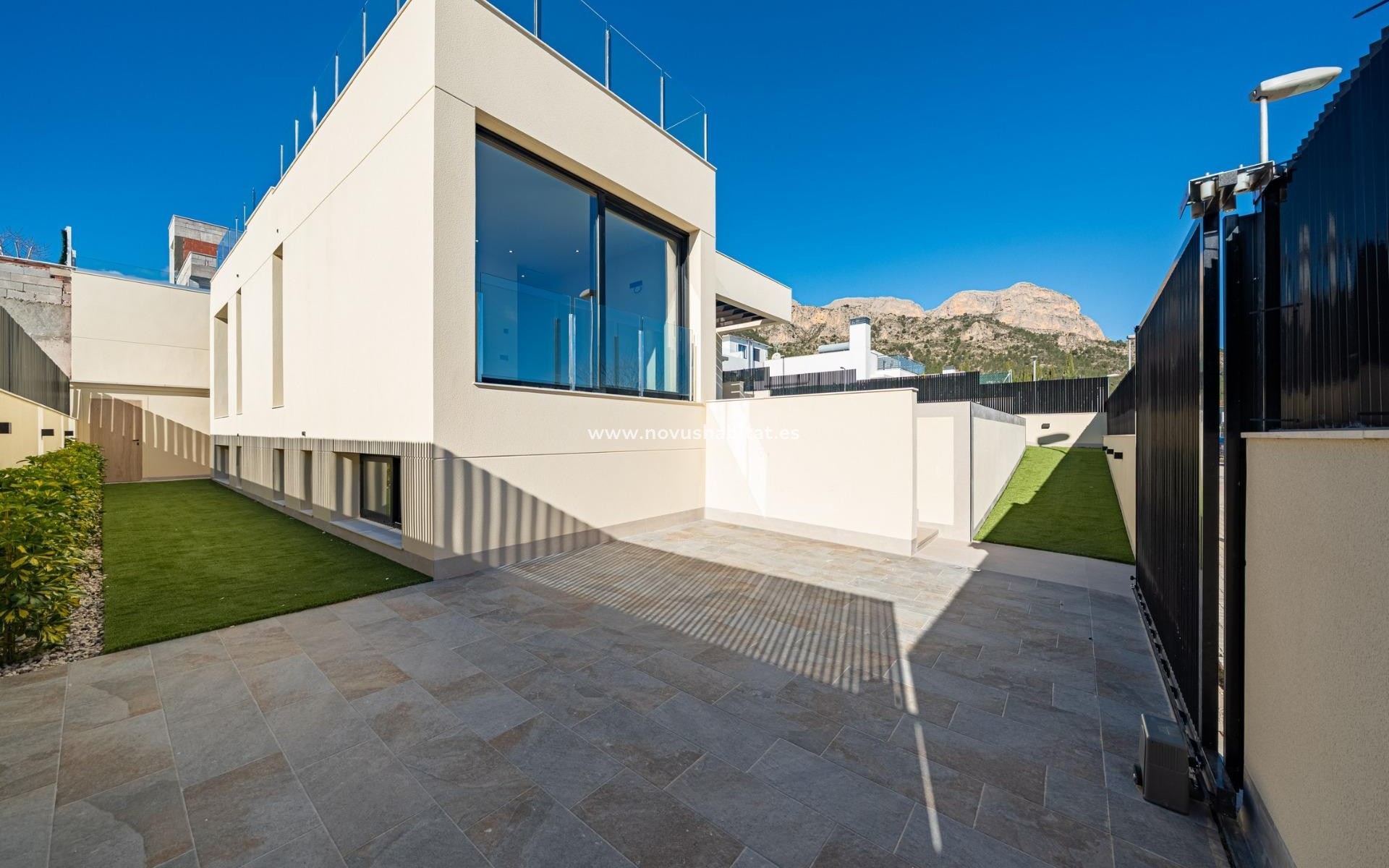 Neue Gebäude - Villa - Polop