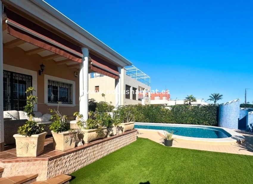 New Build - Detached chalet - Torrevieja