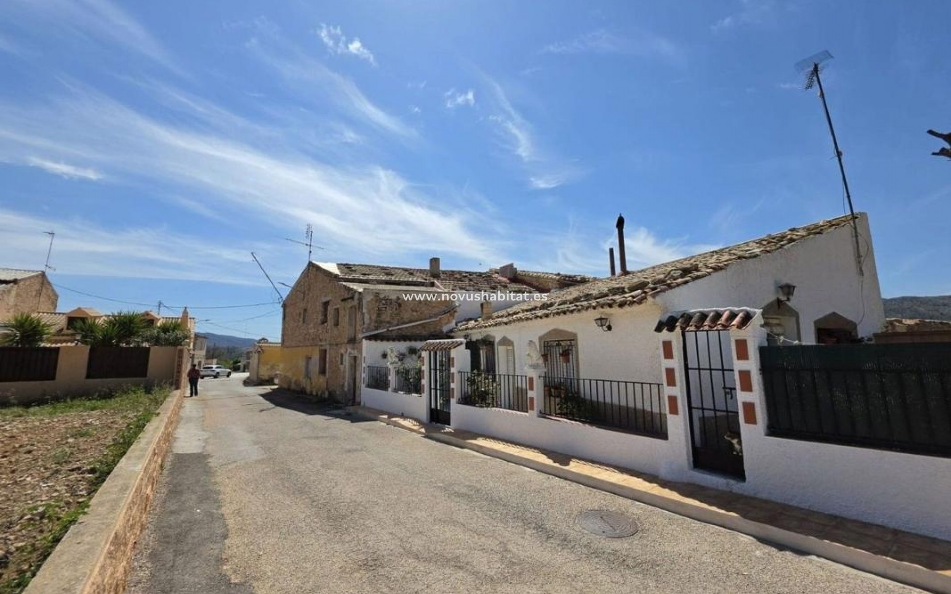 Nouvelle construction - Detached chalet - Hondón de las Nieves