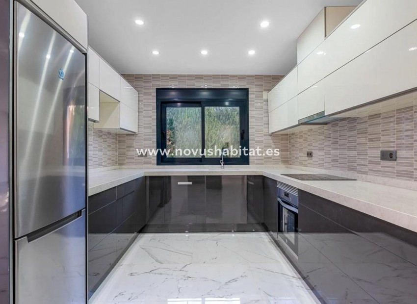 Nouvelle construction - Detached chalet - Orihuela