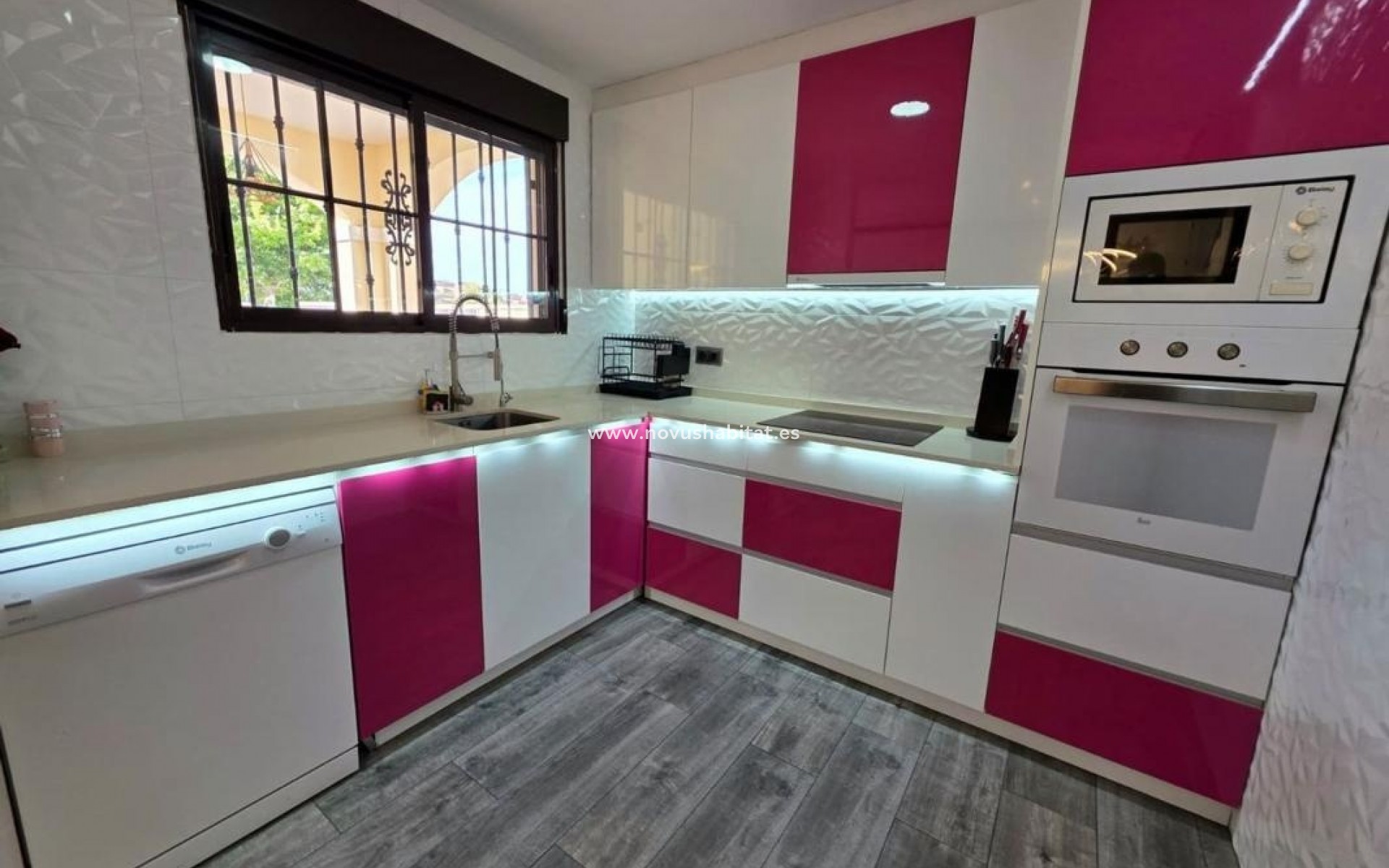 Nouvelle construction - Detached chalet - Torrevieja