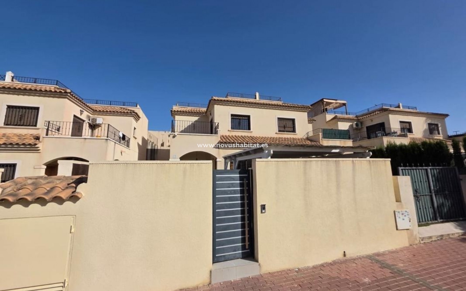 Nouvelle construction - Detached chalet - Torrevieja