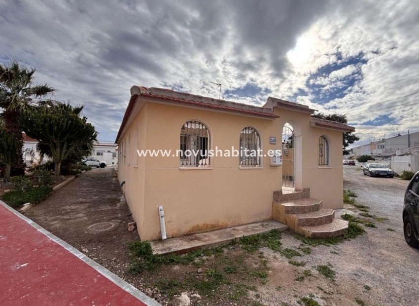 Nouvelle construction - Detached chalet - Torrevieja