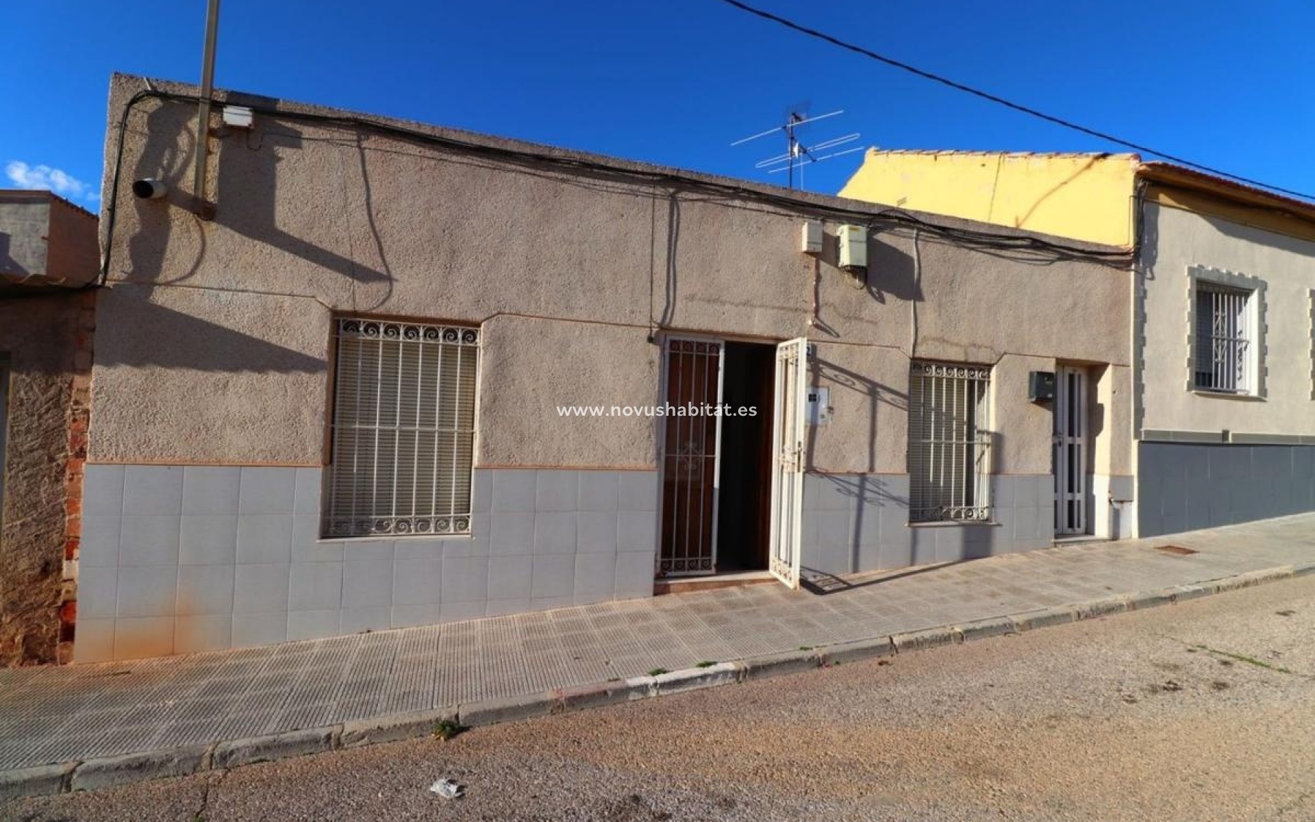 Nouvelle construction - Houses - Benijófar