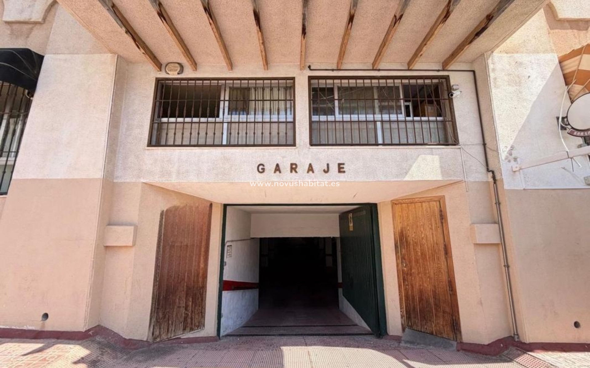 Nowa inwestycja - Commercial premises - Torrevieja