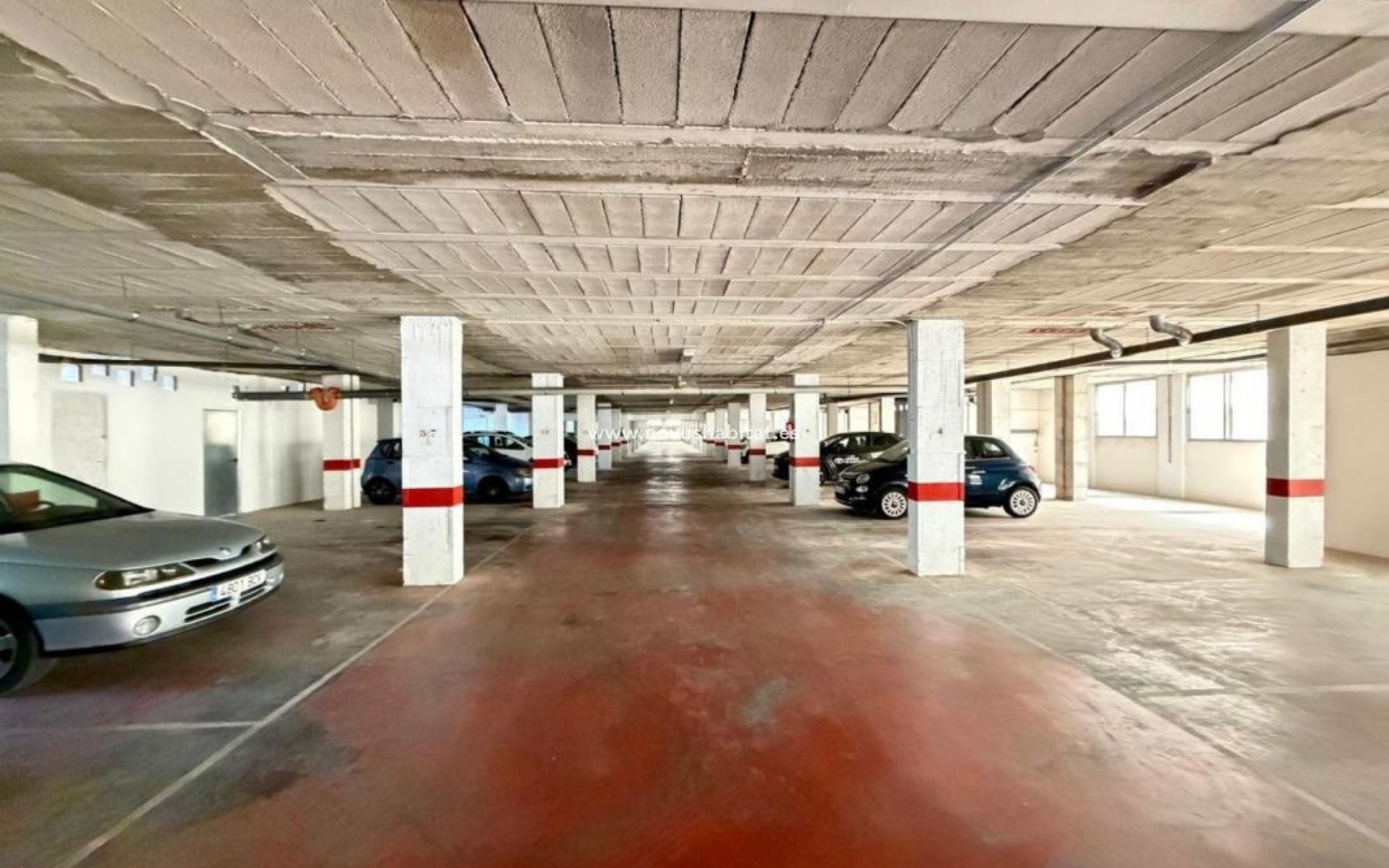 Nowa inwestycja - Commercial premises - Torrevieja