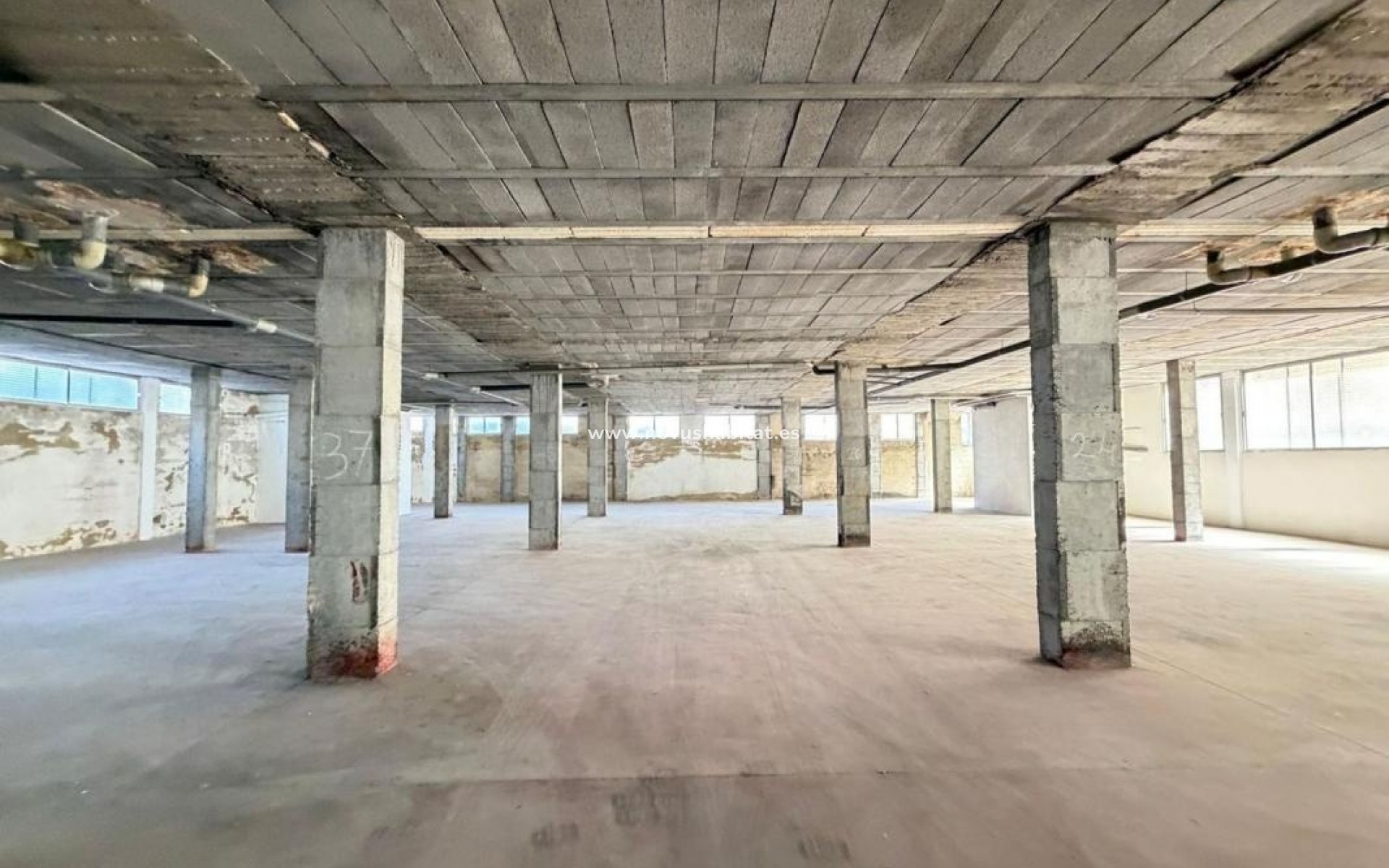 Nowa inwestycja - Commercial premises - Torrevieja