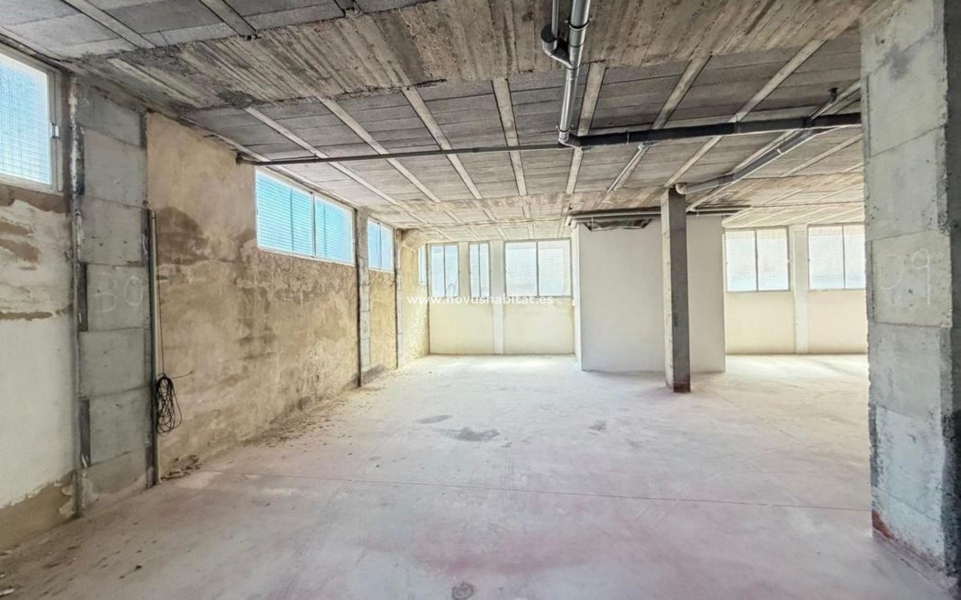 Nowa inwestycja - Commercial premises - Torrevieja