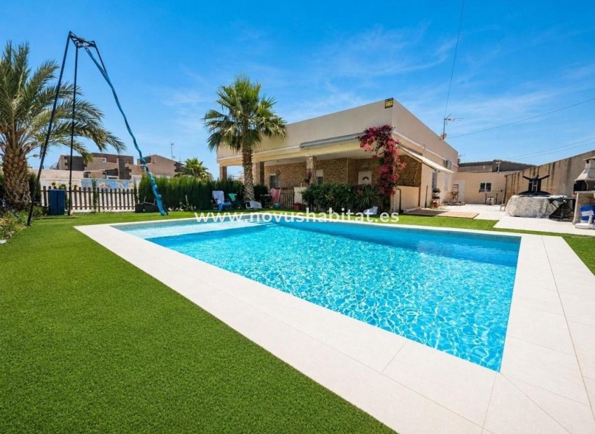 Nowa inwestycja - Detached chalet - Torrevieja