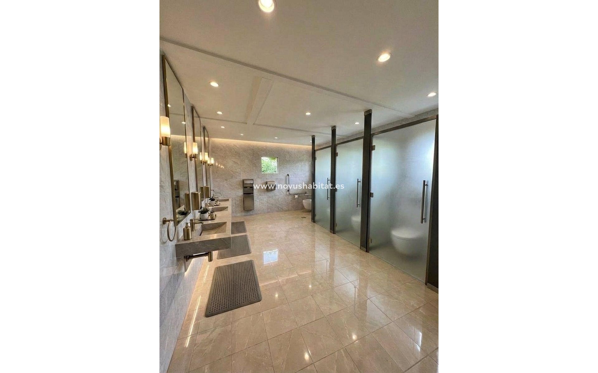 Nowa inwestycja - Ground floor apartment - Estepona