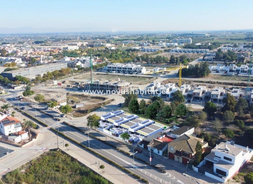 Nueva construcción  - Adosado - Dolores