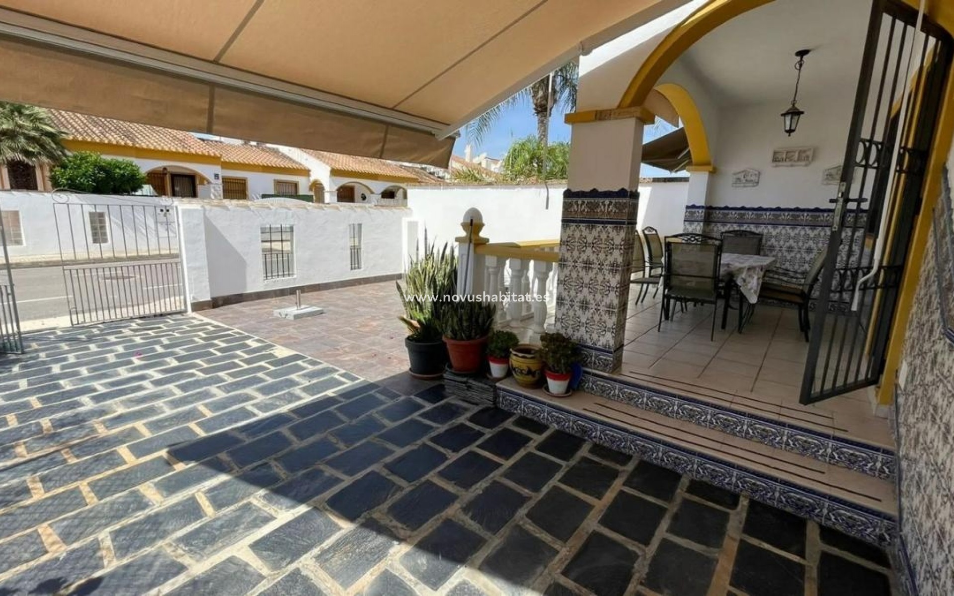 Nueva construcción  - Detached chalet - Pilar de la Horadada
