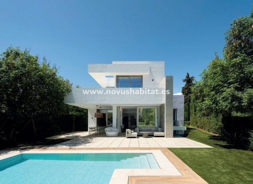 Nueva construcción  - Villa - Estepona