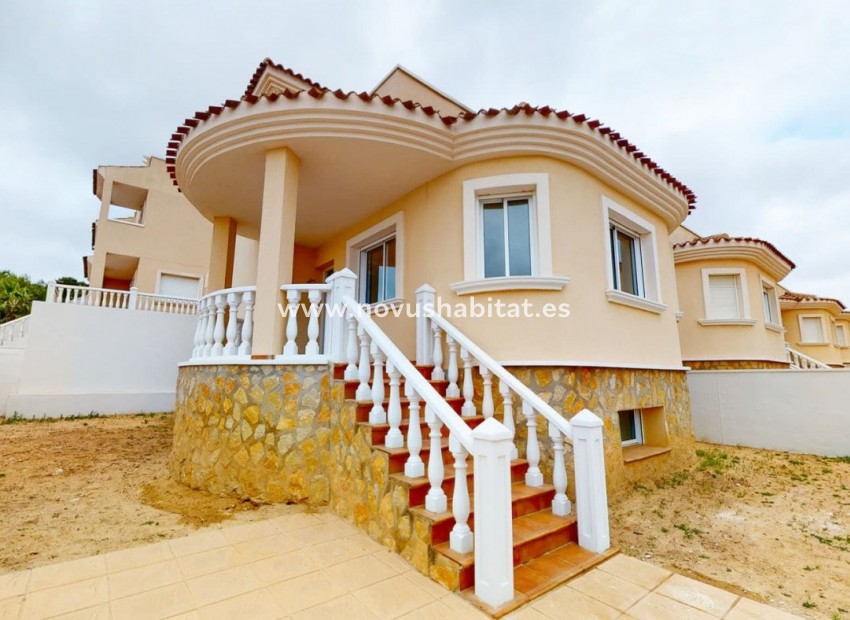 Nueva construcción  - Villa - San Miguel de Salinas - Cerro Del Sol