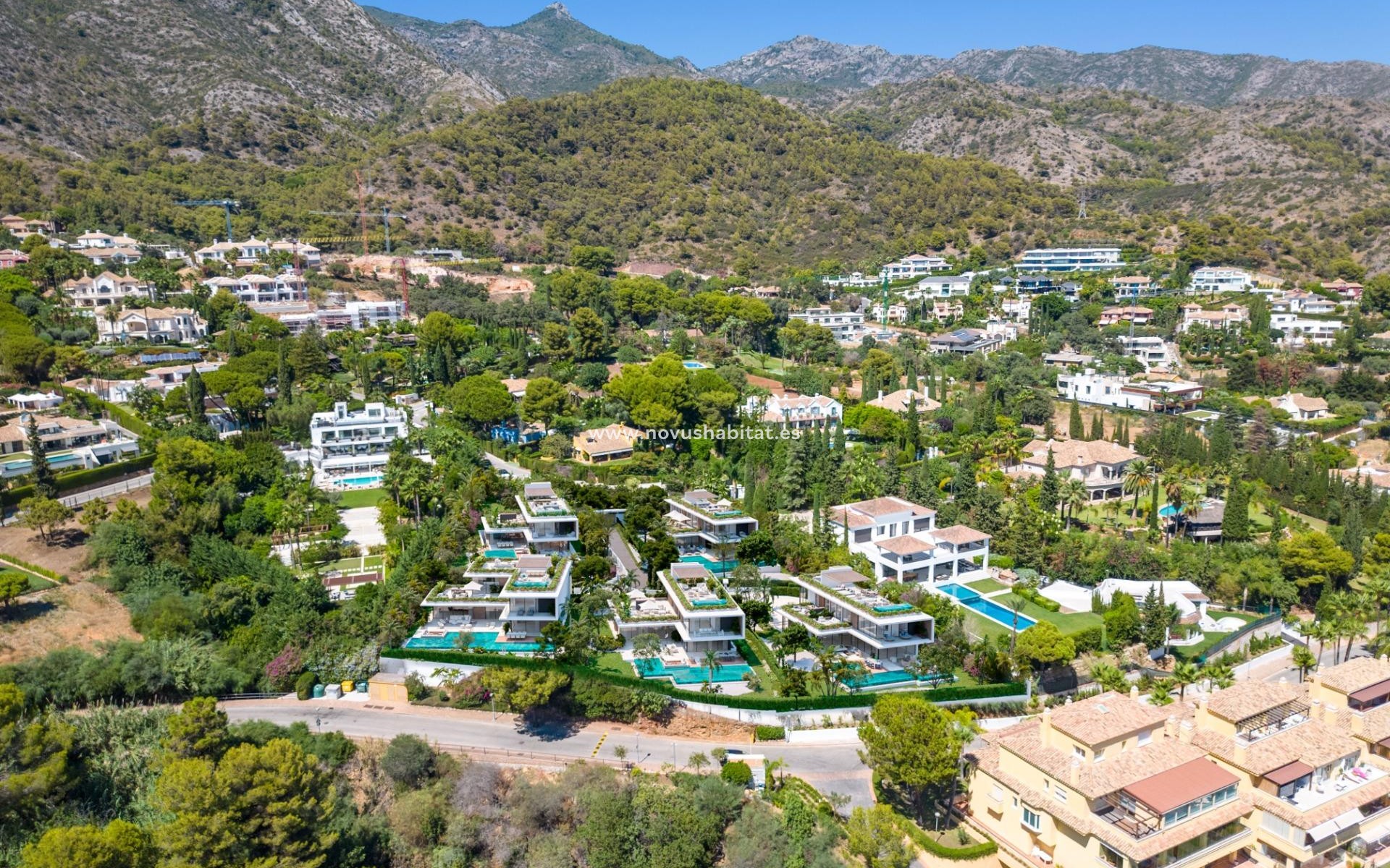 Nýbygging - Villa - Marbella - Cascada De Camojan