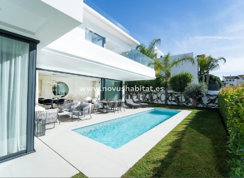 Nýbygging - Villa - Marbella - Hacienda